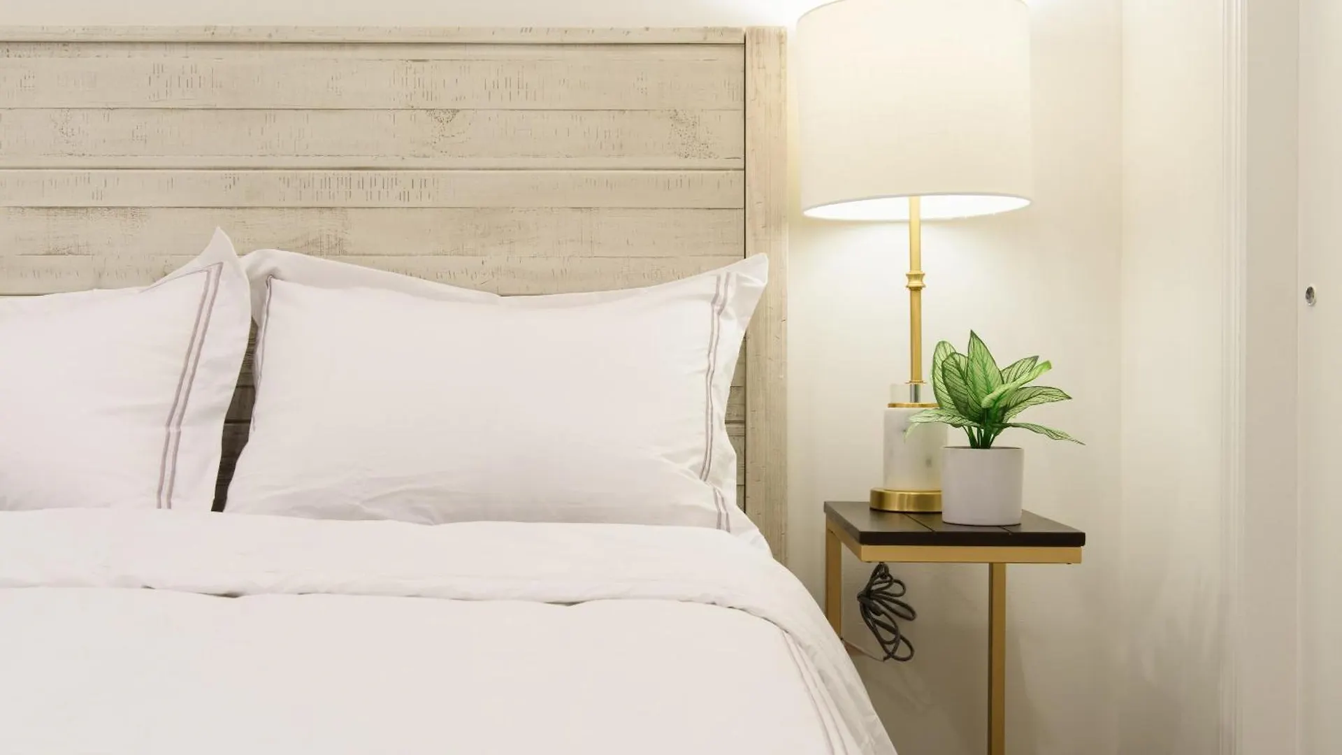 Apartment 69-2B Prime Lower East Brand New 1Br Apt New York